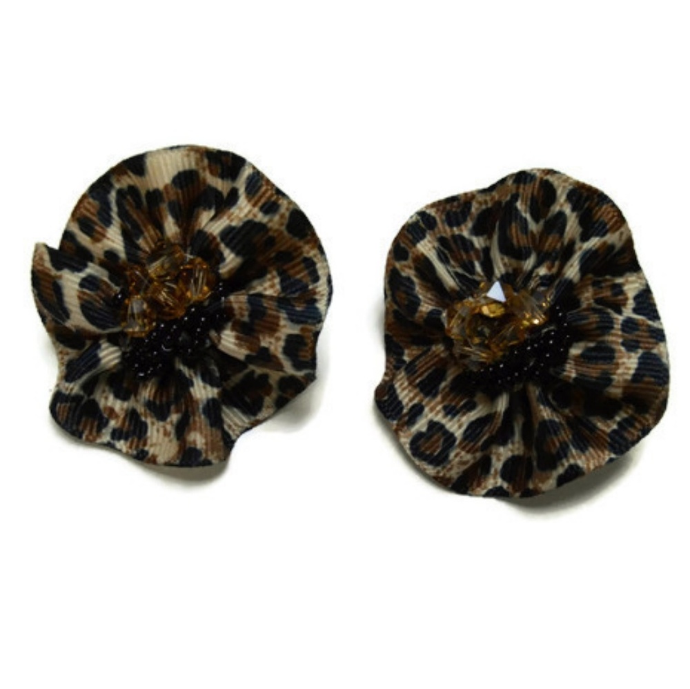 Chic Leopard Stud Earrings